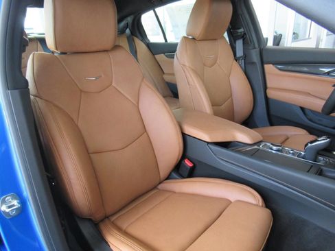 New 2026 Cadillac CT5 Premium Luxury w/ Platinum Package RWD image 8