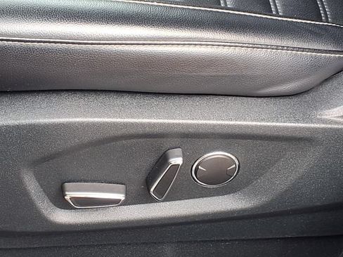 Used 2024 Ford Edge SEL AWD/4WD image 4