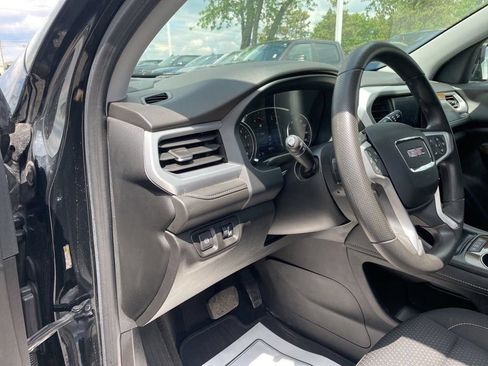 Used 2023 GMC Acadia SLE w/ Driver Convenience Package FWD image 19