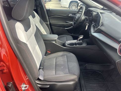 Used 2024 Chevrolet Trax RS w/ Driver Confidence Package FWD image 26