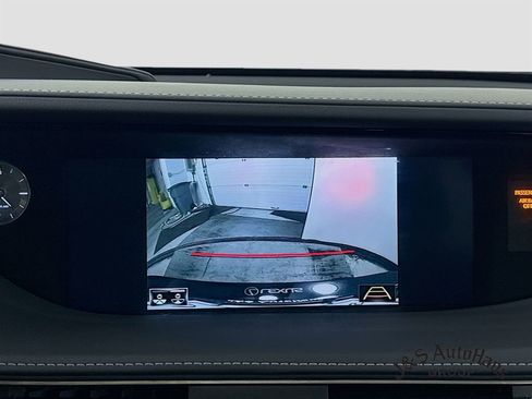 Used 2019 Lexus LS 500 w/ Accessory Package (Z2) image 19