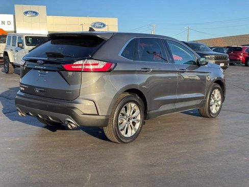Used 2024 Ford Edge Titanium image 3