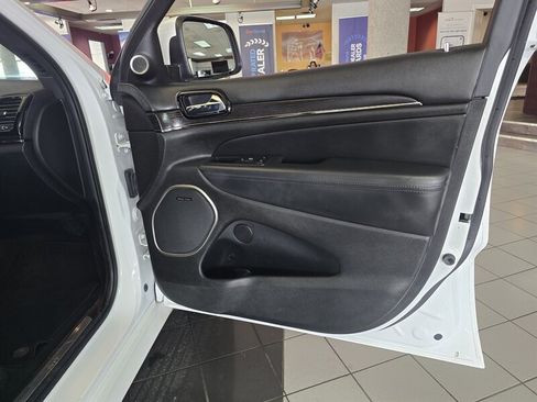 Used 2020 Jeep Grand Cherokee High Altitude AWD/4WD image 12
