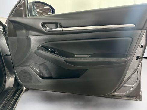 Used 2023 Nissan Altima 2.5 SV FWD image 30
