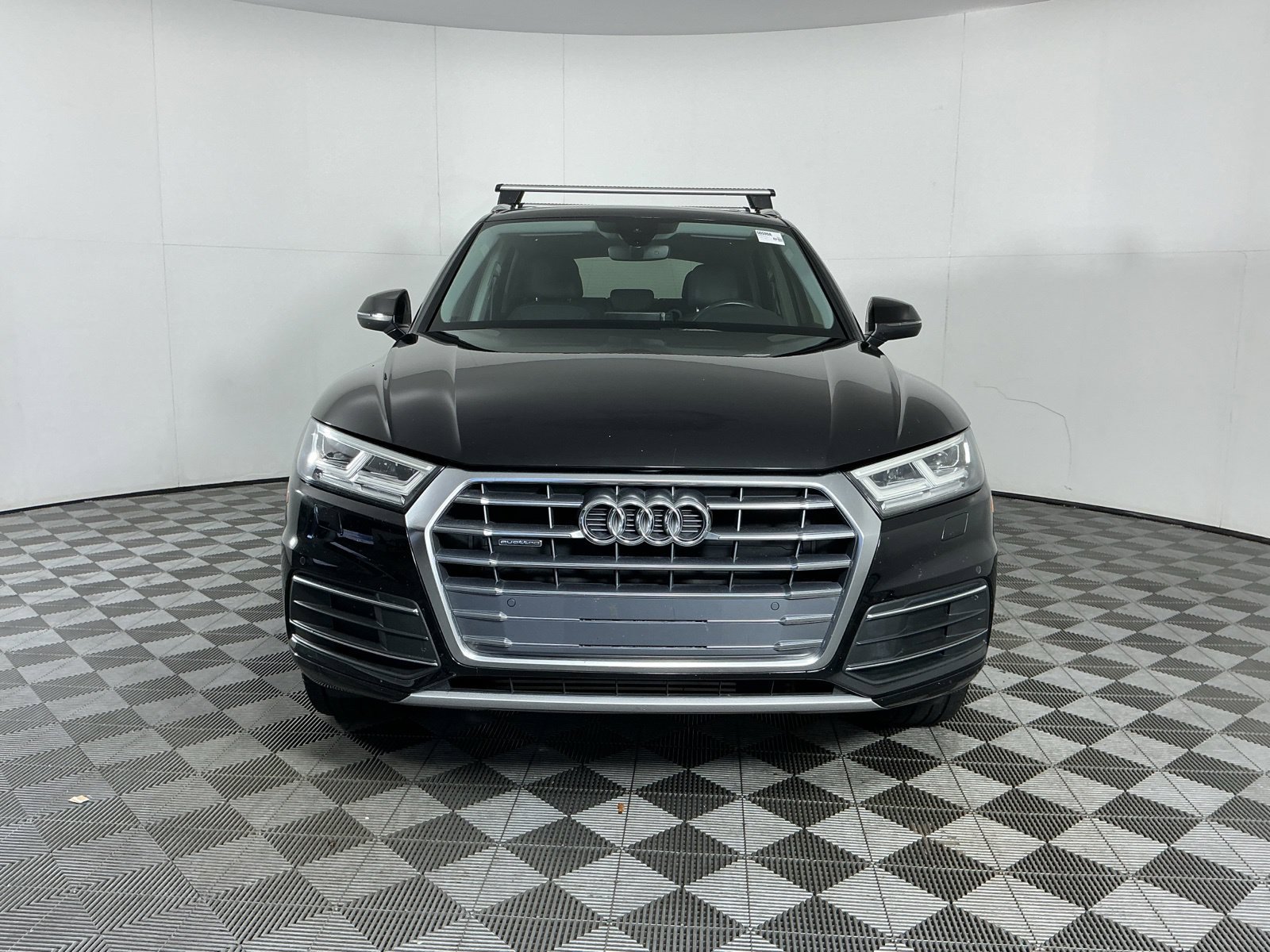 Used 2020 Audi Q5 2.0T Premium Plus w/ Premium Plus Package AWD/4WD image 2