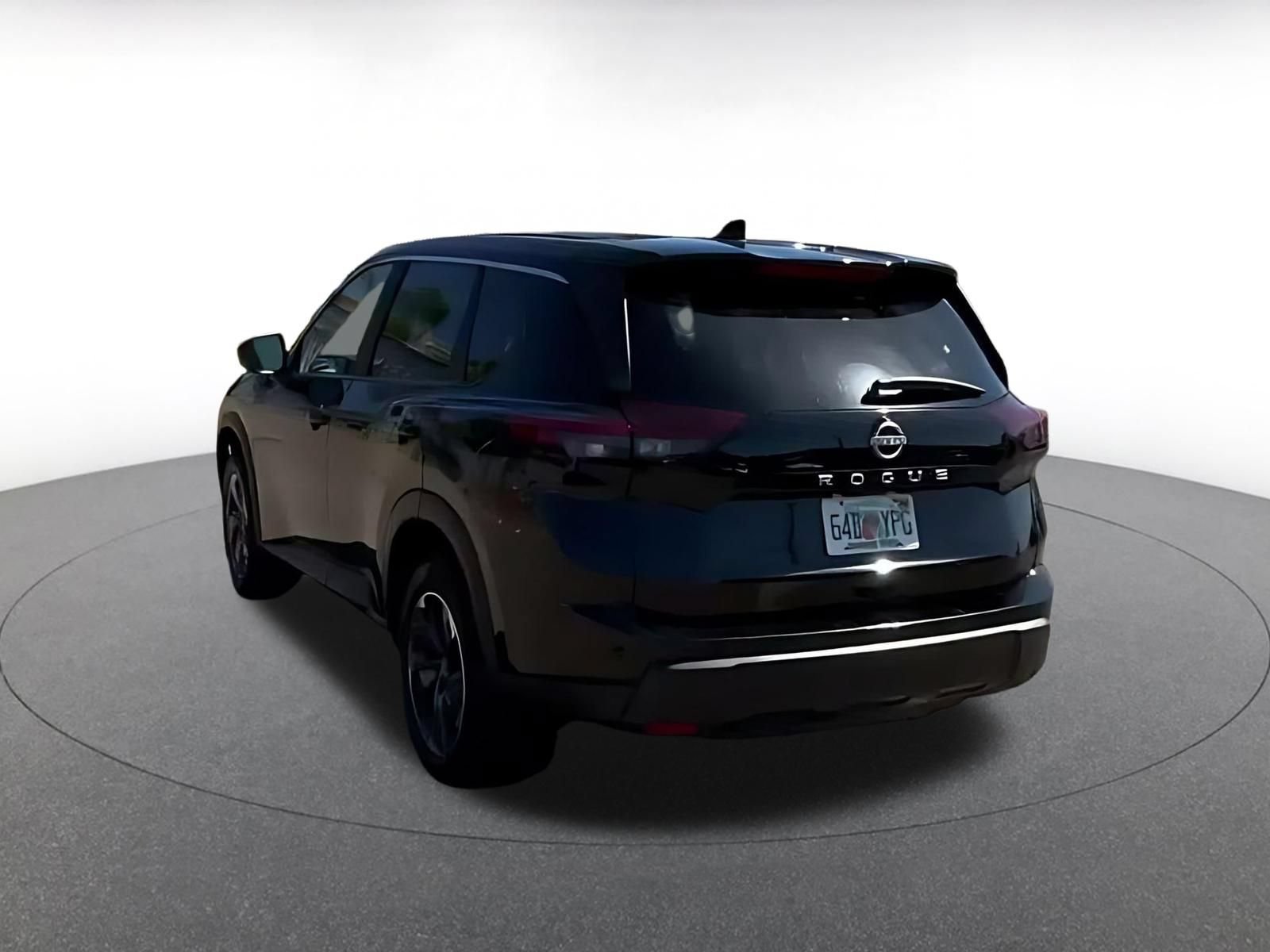 Used 2025 Nissan Rogue SV FWD image 10