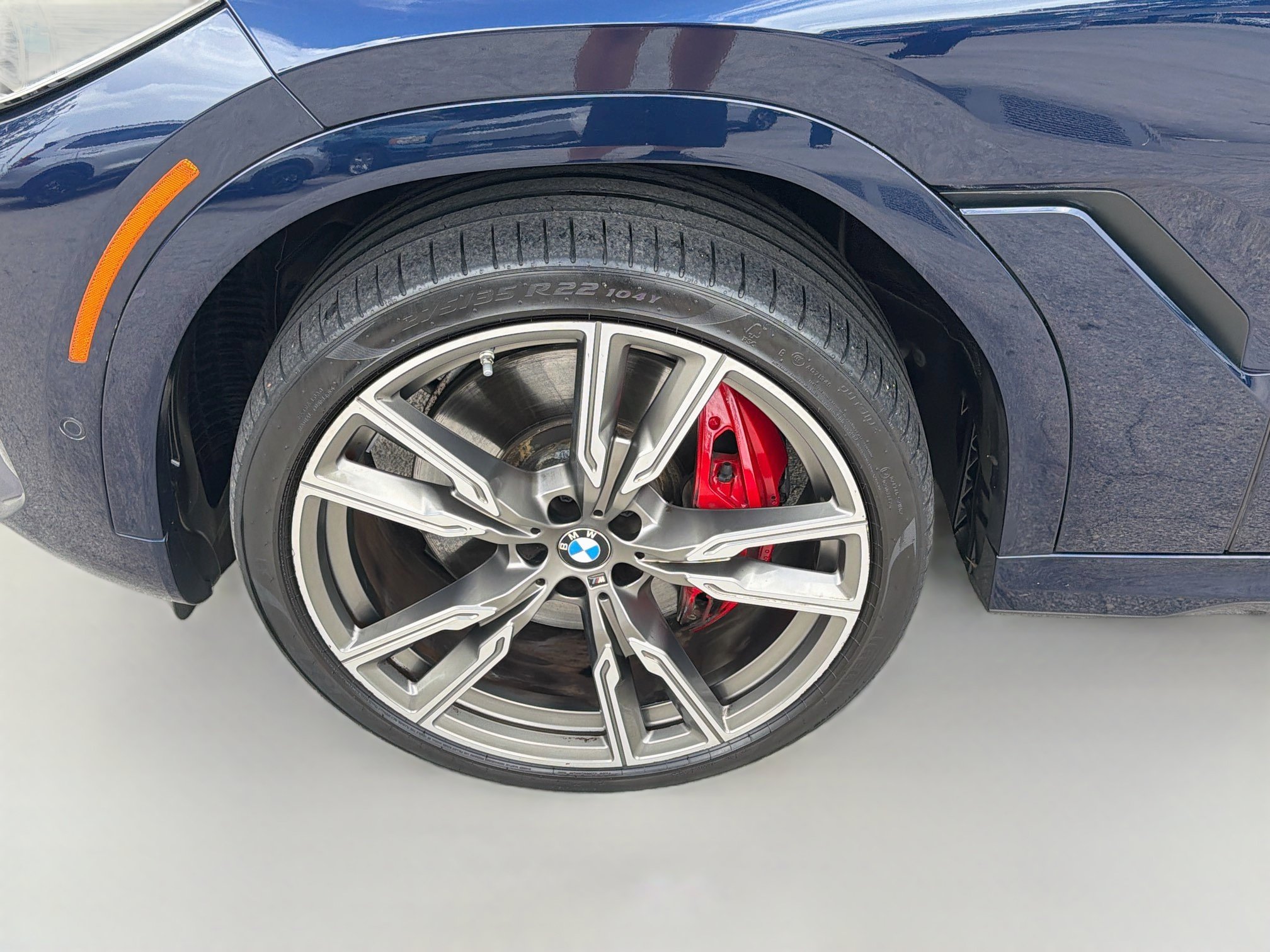 Used 2022 BMW X6 M50i w/ Executive Package AWD/4WD image 37