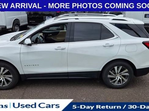 Used 2024 Chevrolet Equinox Premier AWD/4WD image 4