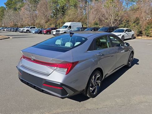 New 2026 Hyundai Elantra Limited FWD image 14