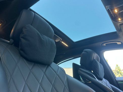 Used 2021 Mercedes-Benz S 580 4MATIC Sedan w/ Warmth & Comfort Package image 16