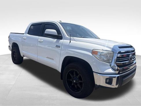 Used 2017 Toyota Tundra SR5 w/ SR5 Upgrade Package AWD/4WD image 7