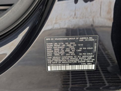 Used 2025 Volkswagen Atlas Cross Sport SEL image 39