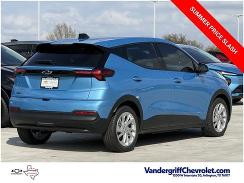 New 2027 Chevrolet Bolt LT w/ Comfort Package FWD image 4