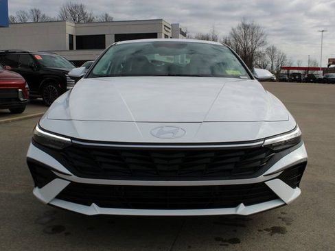 New 2026 Hyundai Elantra Blue image 7