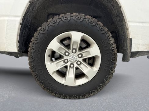 Used 2023 RAM 1500 Laramie AWD/4WD image 12