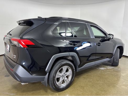 Used 2025 Toyota RAV4 XLE image 20