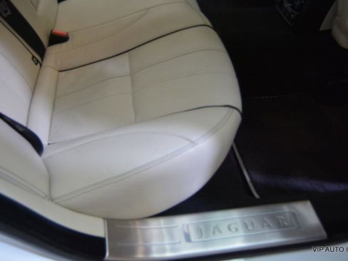 Used 2012 Jaguar XJ L image 26