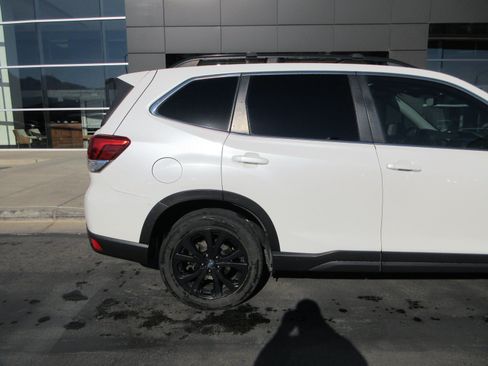 Used 2020 Subaru Forester Limited w/ Popular Package #3 AWD/4WD image 11