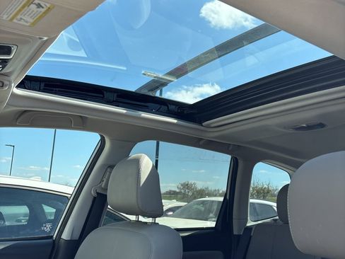 Used 2017 Subaru Forester 2.5i Limited image 17