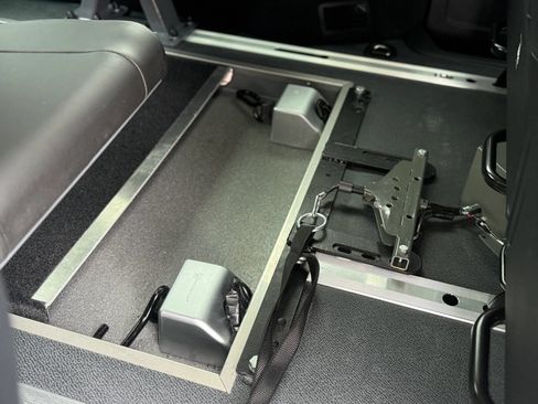 Used 2019 Mercedes-Benz Metris Passenger image 32