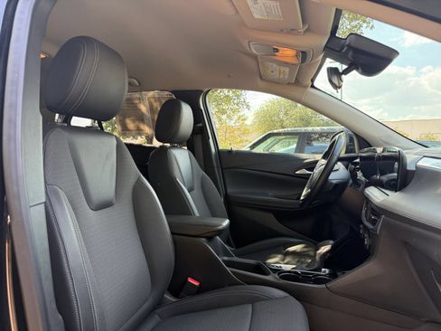 Used 2025 Buick Encore GX Preferred FWD image 32