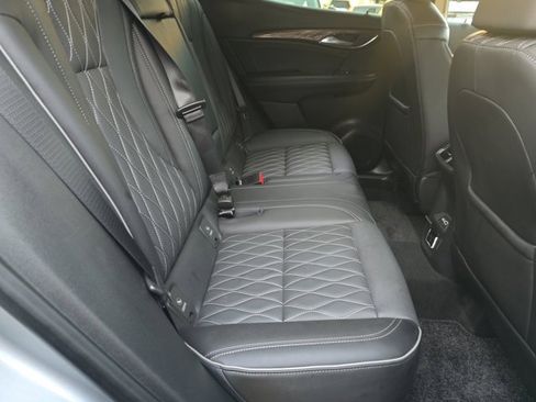 Used 2023 Buick Envision Avenir image 12