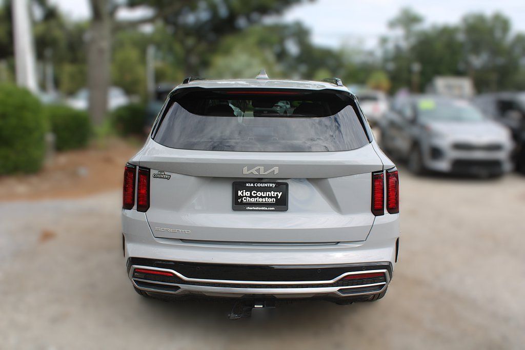 Certified 2023 Kia Sorento EX w/ Panoramic Sunroof Package FWD image 8