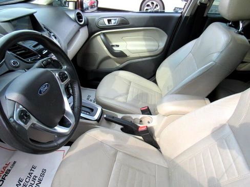 Used 2017 Ford Fiesta Titanium image 8