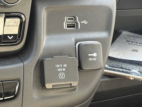 Used 2024 RAM ProMaster 3500 w/ Power Group image 21