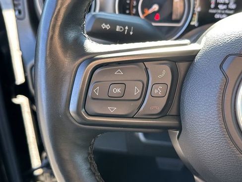 Used 2022 Jeep Gladiator Sport image 17