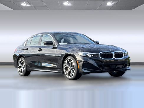 Used 2026 BMW 330i Sedan w/ Premium Package RWD image 6