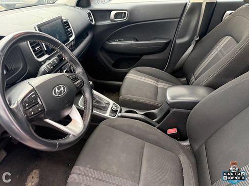 Used 2024 Hyundai Venue SEL FWD image 13