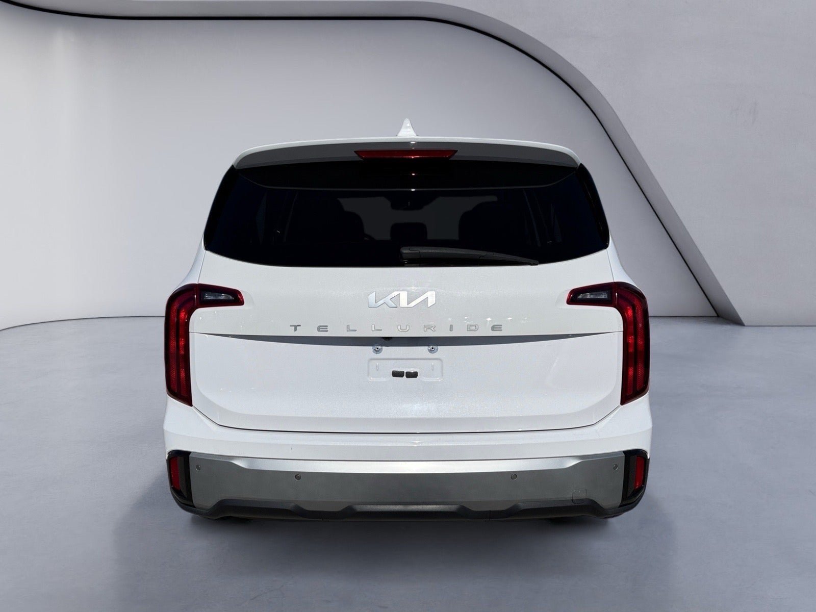 Used 2024 Kia Telluride LX FWD image 4