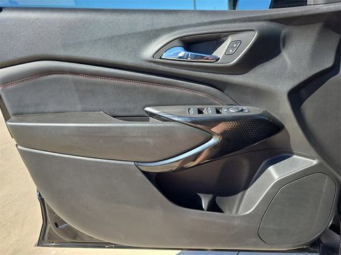 Used 2025 Chevrolet Trax RS w/ Driver Confidence Package image 27