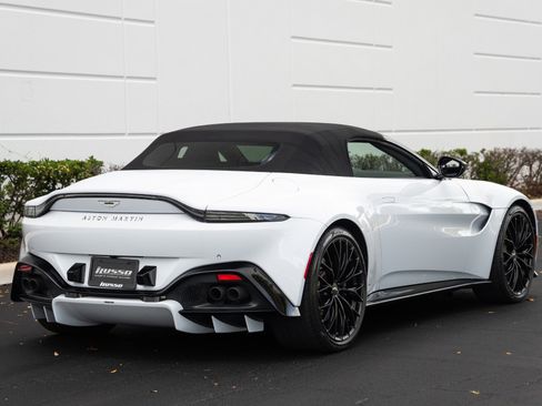 Used 2023 Aston Martin V8 Vantage V8 image 17