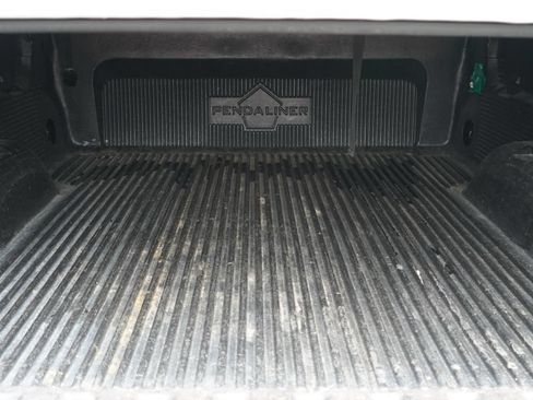 Used 2018 Chevrolet Silverado 1500 Custom w/ Custom Convenience Package AWD/4WD image 9