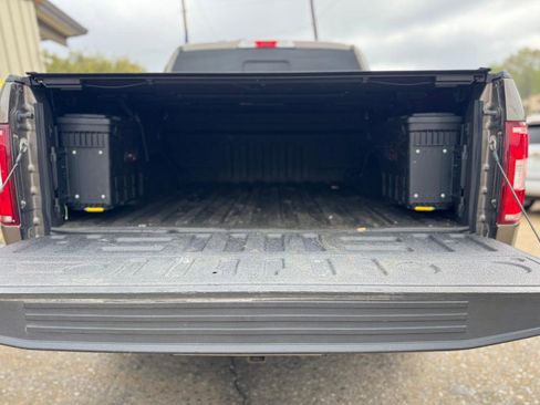 Used 2018 Ford F150 Lariat w/ FX4 Off-Road Package AWD/4WD image 12
