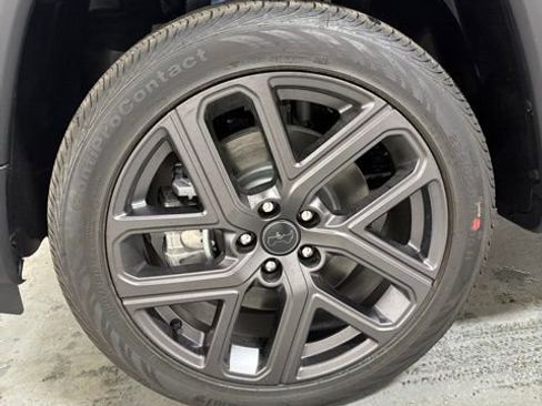 New 2026 Jeep Compass Limited image 11