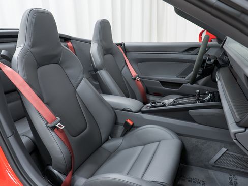 Certified 2024 Porsche 911 Carrera GTS image 29