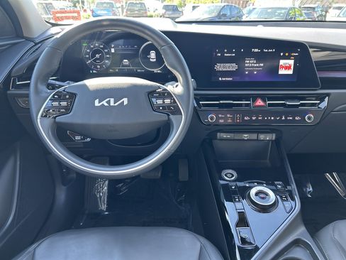 Used 2024 Kia Niro Wind w/ Wind Preserve Package FWD image 19