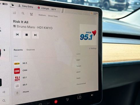 Used 2023 Tesla Model 3 Standard Range RWD image 14