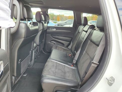 Used 2020 Jeep Grand Cherokee Altitude image 23