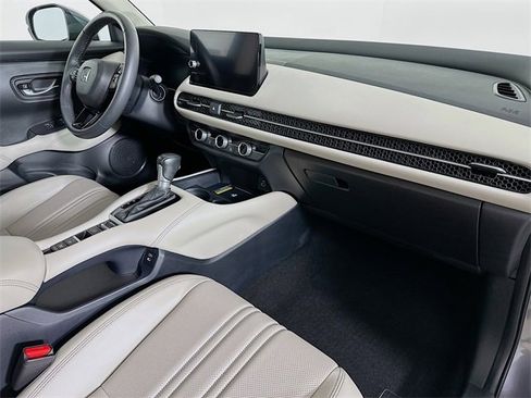 Certified 2024 Honda HR-V EX-L image 30