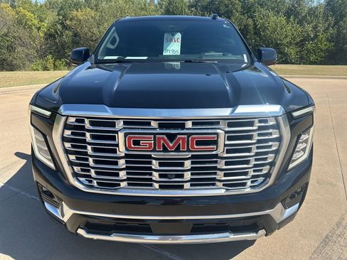 Used 2025 GMC Yukon Denali w/ Denali Reserve Package AWD/4WD image 8