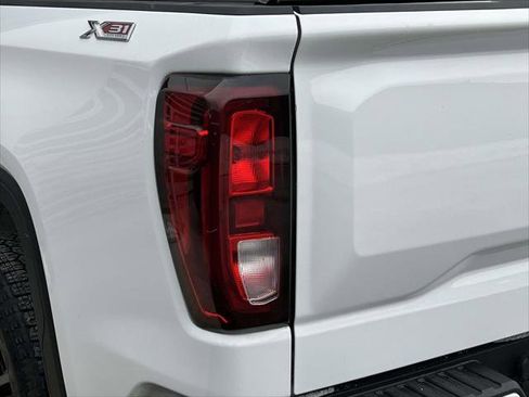 Used 2023 GMC Sierra 1500 Elevation image 8