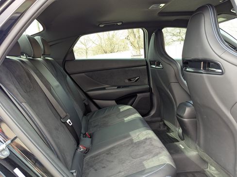 Used 2022 Hyundai Elantra N image 25