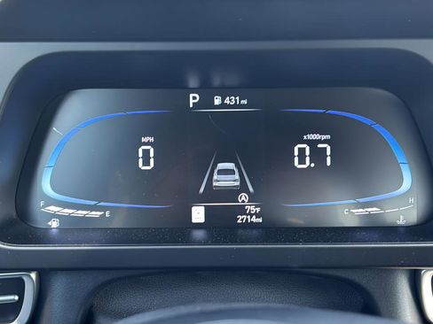 Certified 2025 Hyundai Elantra SE image 28