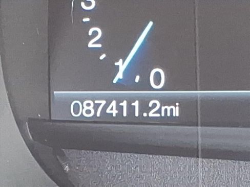 Used 2020 Ford Edge Titanium image 26