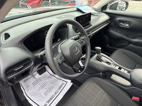 Used 2025 Honda HR-V LX image 24