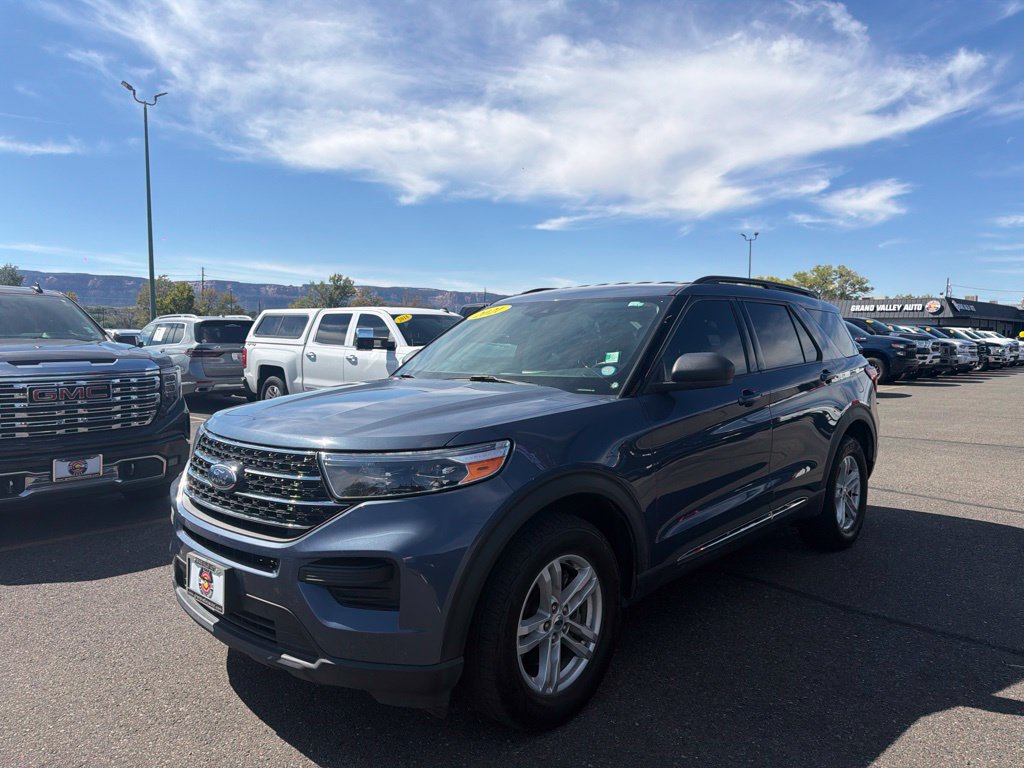 Used 2021 Ford Explorer XLT w/ Class III Trailer Tow Package AWD/4WD image 3